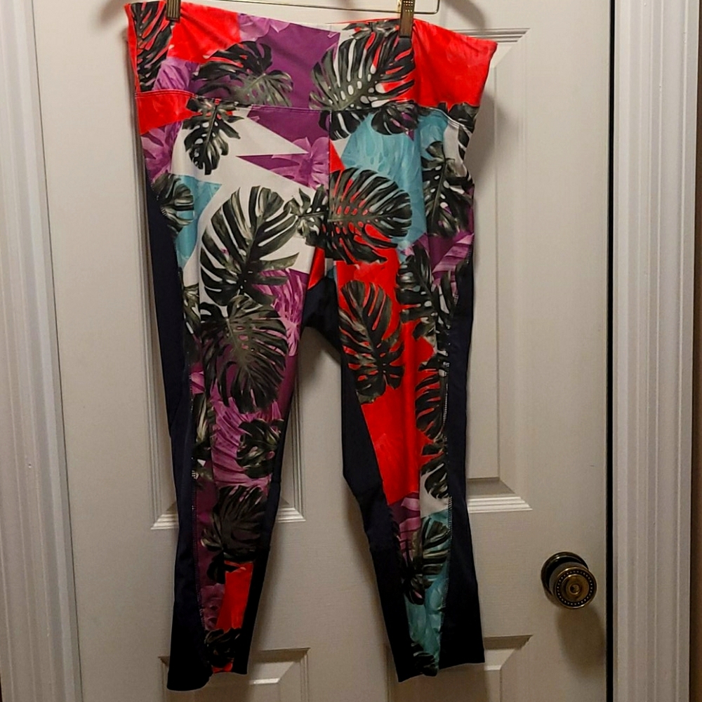 Merika Workout Capris Size 1X